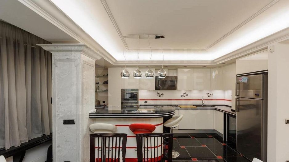 Chirie, apartament, 4 camere, bul. Ștefan cel Mare, Centru - Poză 1