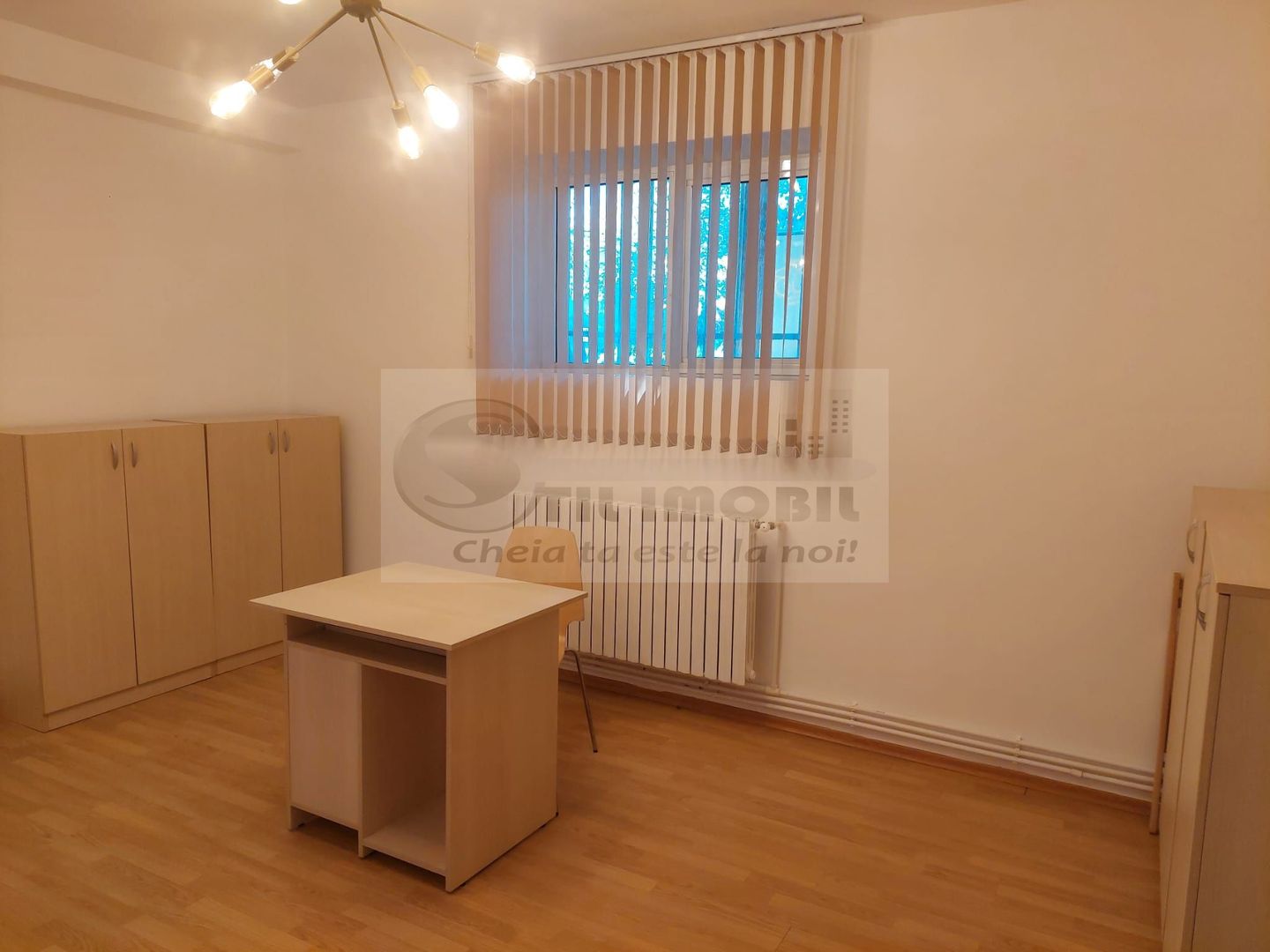 2 cam decomandat • demisol • Copou • 43 mp • 93.000 € negociabil - Poză 1