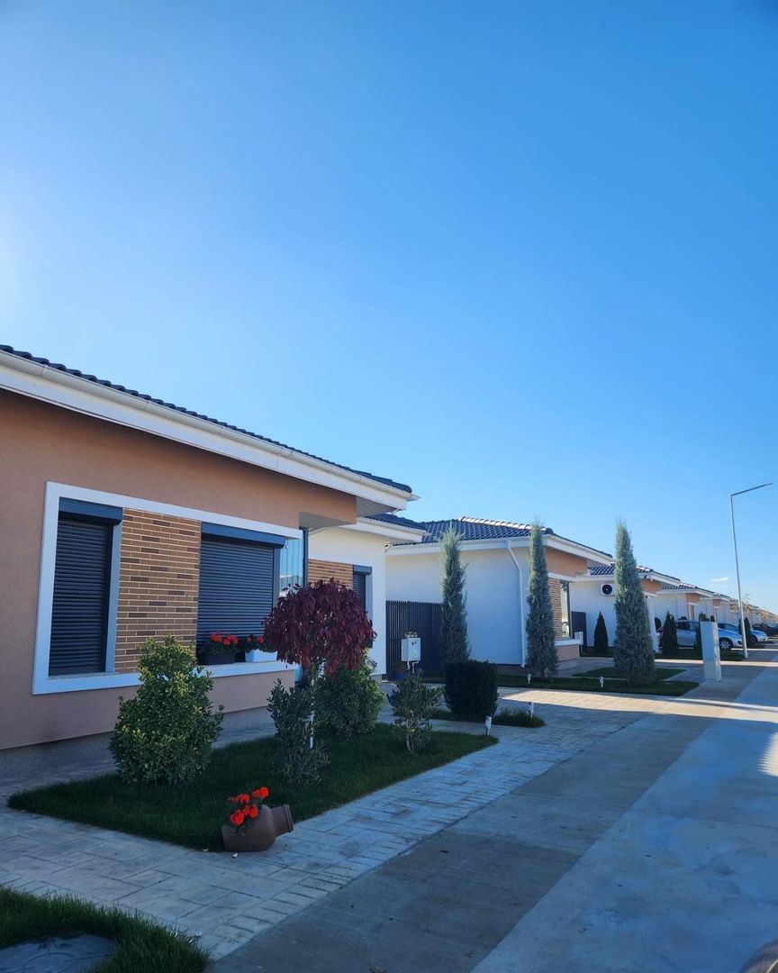 Casa deosebita cu finisaje premium si gradina privata Tunari - Poză 17