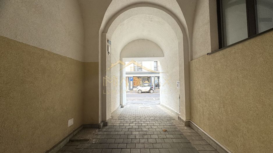 Spatiu de birouri *3 camere* / Cladire Istorica stil Brancovenesc / Universitate - Poză 32