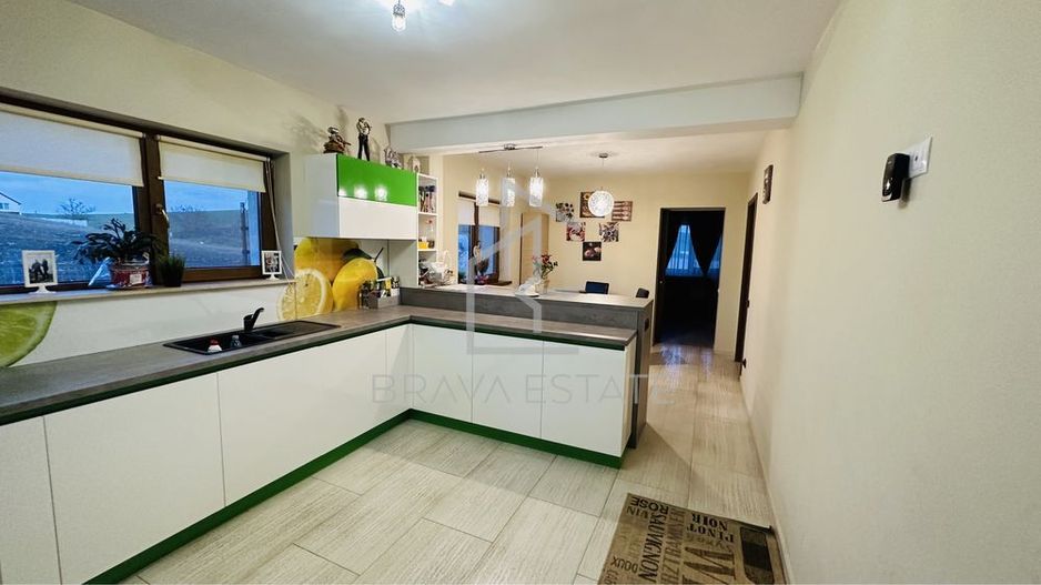 Casa 5 camere 260mp, garaj, terasa,livada, In Apahida - Poză 5