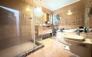 Casa/pensiune cu 13 apartamente si anexe | Olimpia - Stadion - Poză 4