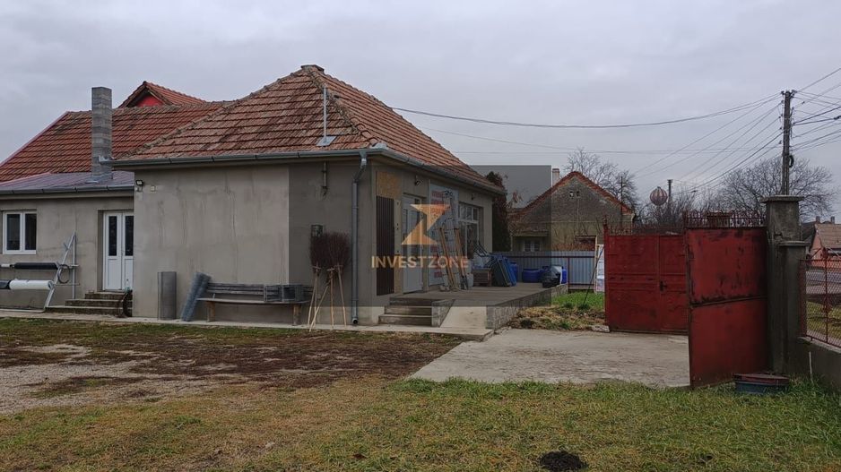 Casă în Roșiori - Poză 1