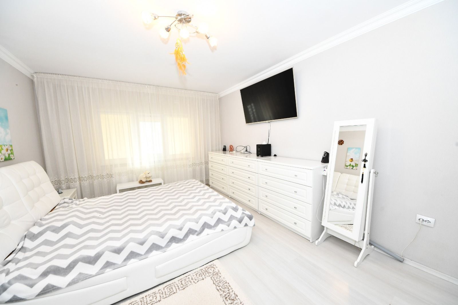 Apartament  3 camere,  zona Doja,parter,la cheie,mobilat si utilat - Poză 2