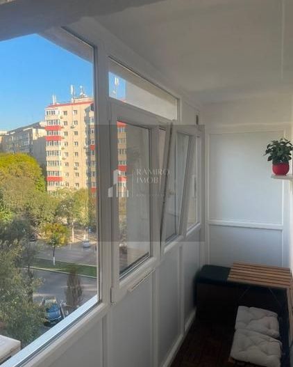 De vanzare 3 camere decomandat Piața Sudului Fantana Florilor - Poză 4
