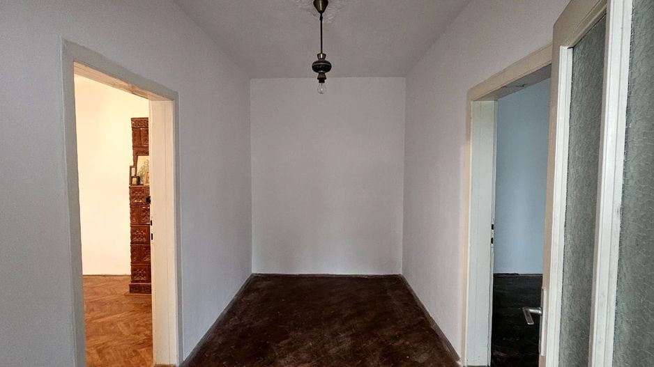 Casa din caramida – Zona Centrala, Parc CFR – Pret 170.000 EUR negociabil - Poză 2