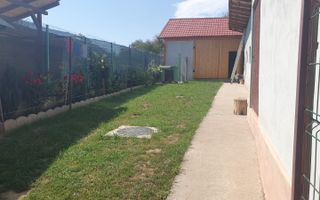 Casă spațioasă de vânzare în comuna Roșia .COMISION 0% - Poză 2