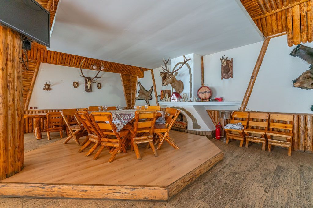 Pensiune Rosenau de vânzare - Afacere la cheie lângă Cetatea Râșnov - Poză 10