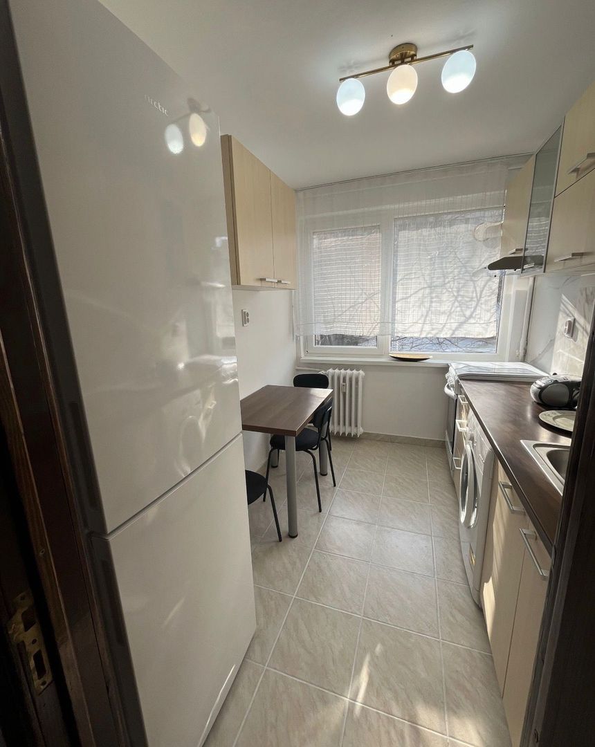 AP. 2 CAMERE PARC IOR, BLOC REABILITAT, BUCATARIE INCHISA, METROU - Poză 2