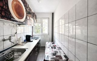 Apartament  4 camere, etaj 1, zona Vlaicu, centrală proprie, loc de parcare - Poză 6