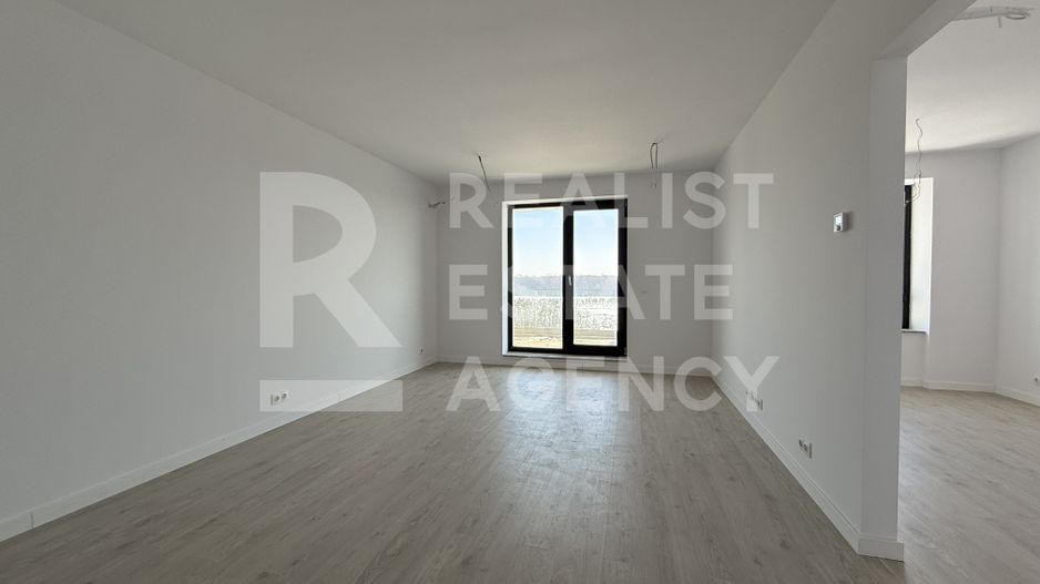 Studio dublu modern de vânzare în nordul capitalei, lângă pădure - Poză 2