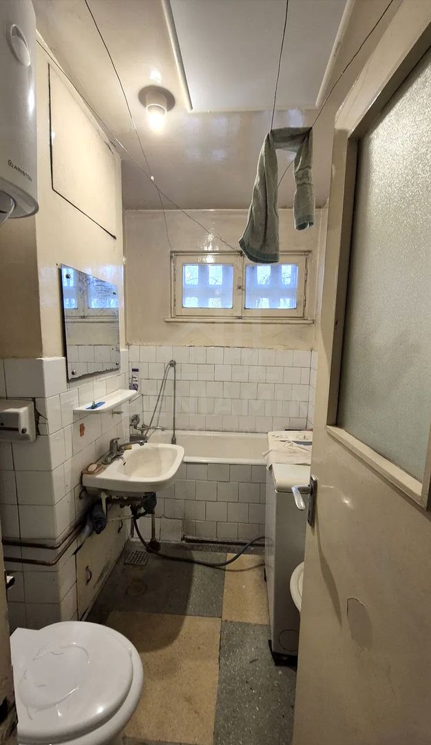 3 camere - 70.4mp - etaj 1 - invesitie - zona linisita - Astra - Poză 5