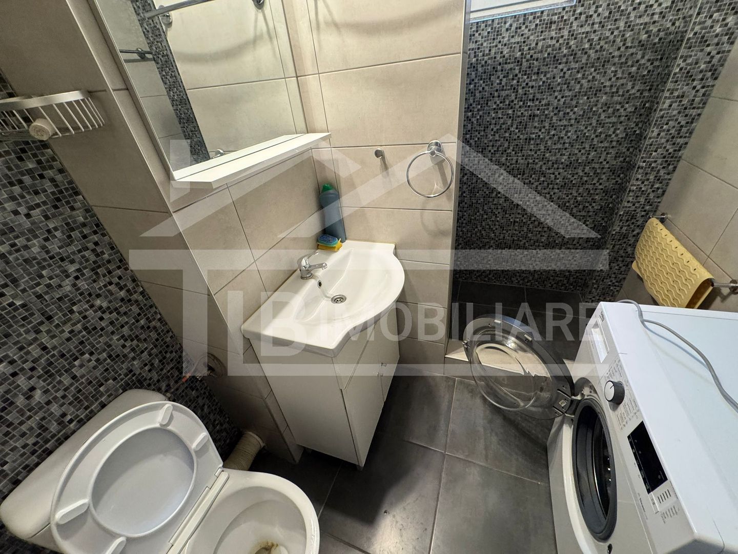 Apartament cu 3 camere, decomandat, 84mp, Zona Poli 2 - Poză 7