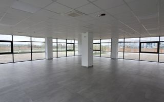 Hale industriale+Cladire de Birouri de inchiriat zona Aeroport - Poză 4