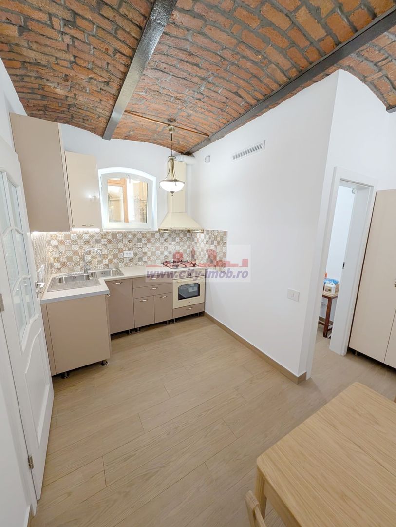 Inchiriere casa 5 camere,  Piața Victoriei,  Renovata 2025 - Poză 23
