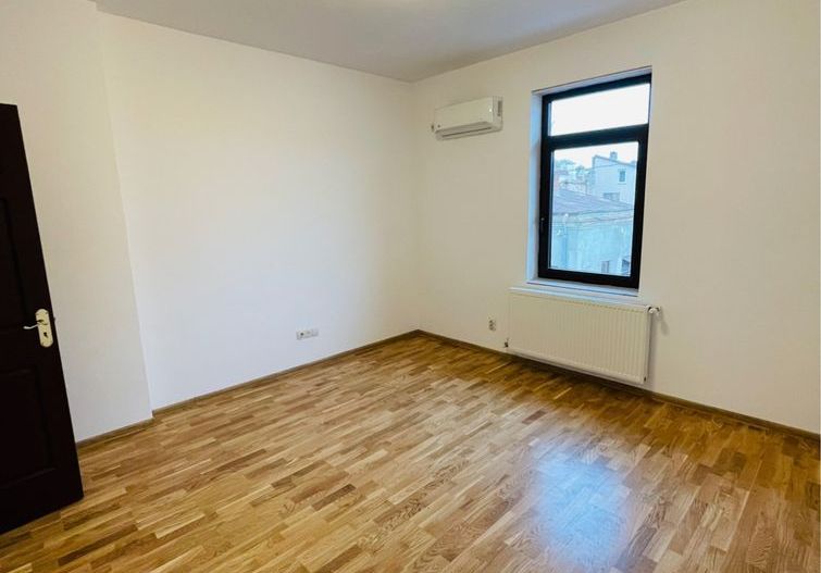 Inchiriere apartament 3 camere | Singur pe etaj | Vila zona Plevnei - Poză 2