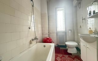 Casa spatioasa de vanzare cu front 27 ml | Andrei Muresanu | - Poză 13