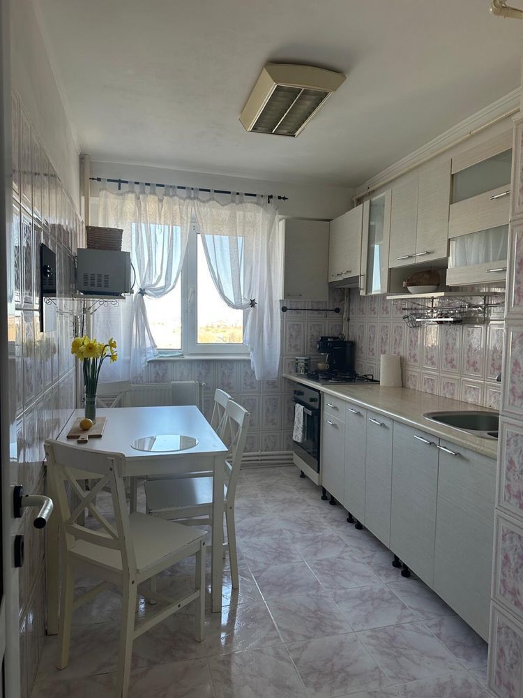 Apartament cu 3 camere zona Tomis Nord -  Parcare Privata - Ocazie - Poză 5