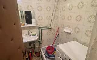 Apartament 4 camere de vânzare – zonă Școala 8 - Poză 11