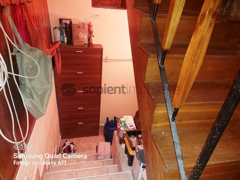 Casa cu 6 camere str.E Teodoroiu - Poză 21