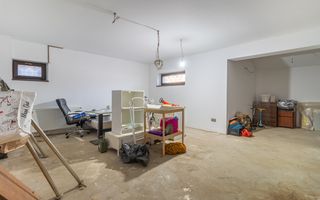 Vila cu piscina si garaj - 6 dormitoare - Pantelimon - Poză 47