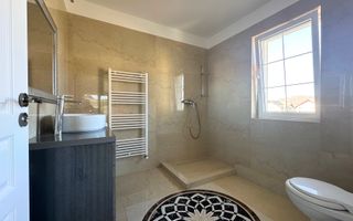 Vânzare casă 5 camere nouă elegantă și spațioasă în Hărman - Poză 22