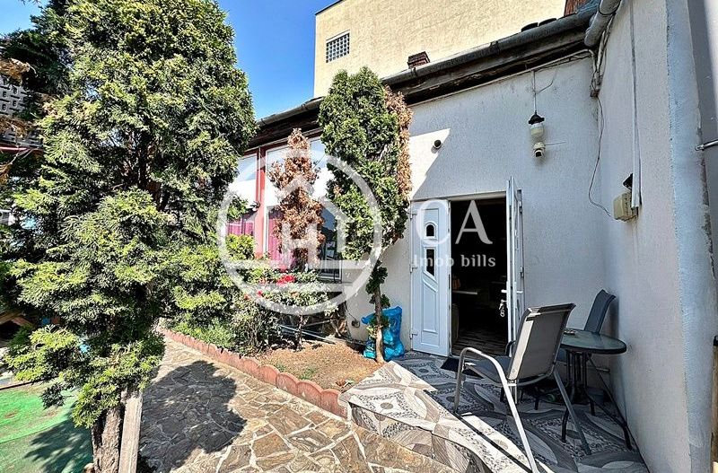 Apartament de vânzare la curte comuna cu 3 camere, Ultracentral,Oradea - Poză 9