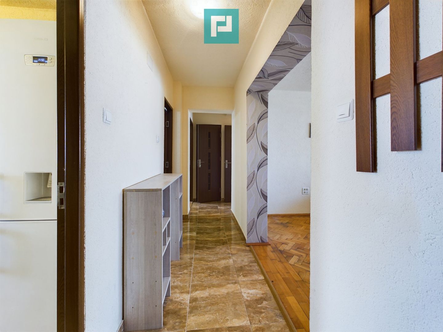 Apartament 3 camere zona Confecții - Poză 4