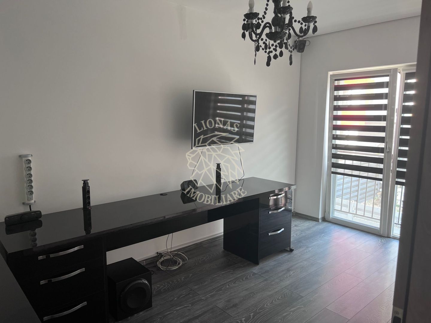 Casa de lux 103 mp-teren 199 mp-sauna-cinema- garaj 3 masini- Floresti - Poză 2