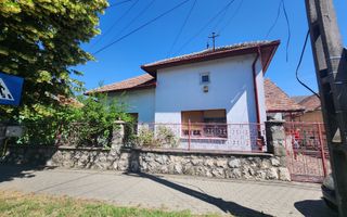 De vanzare casa 5 camere, 655mp teren, zona Cetate - Poză 1