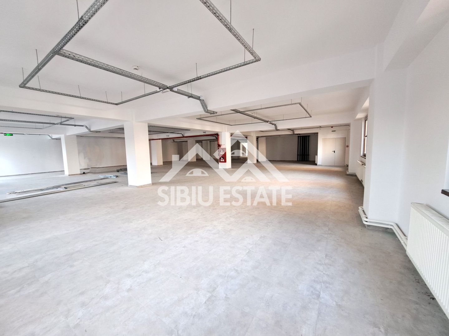 Spatiu comercial 600 mp vitrine la strada, dublu acces - Poză 2