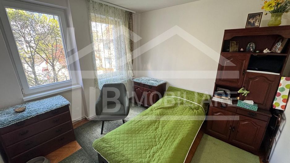 Apartament cu 3 camere, 73.1mp, decomandat, zona Centrala - Poză 2