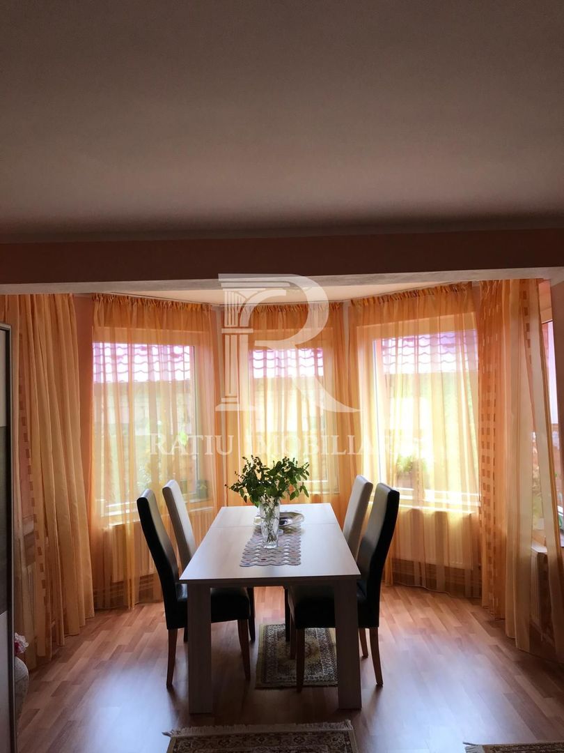 Casa cu 5 camere | Oncea | Oradea - Poză 2