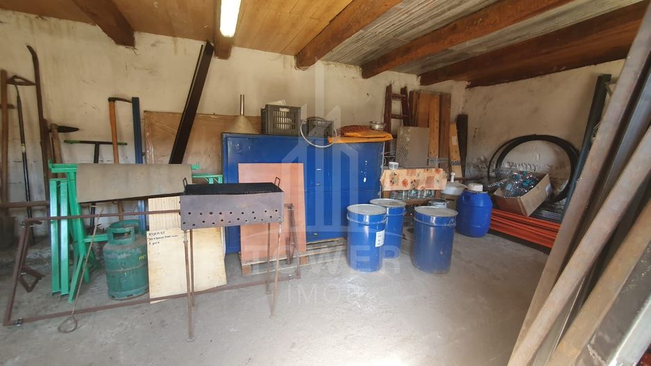 Casă spațioasă de vânzare în comuna Roșia .COMISION 0% - Poză 21