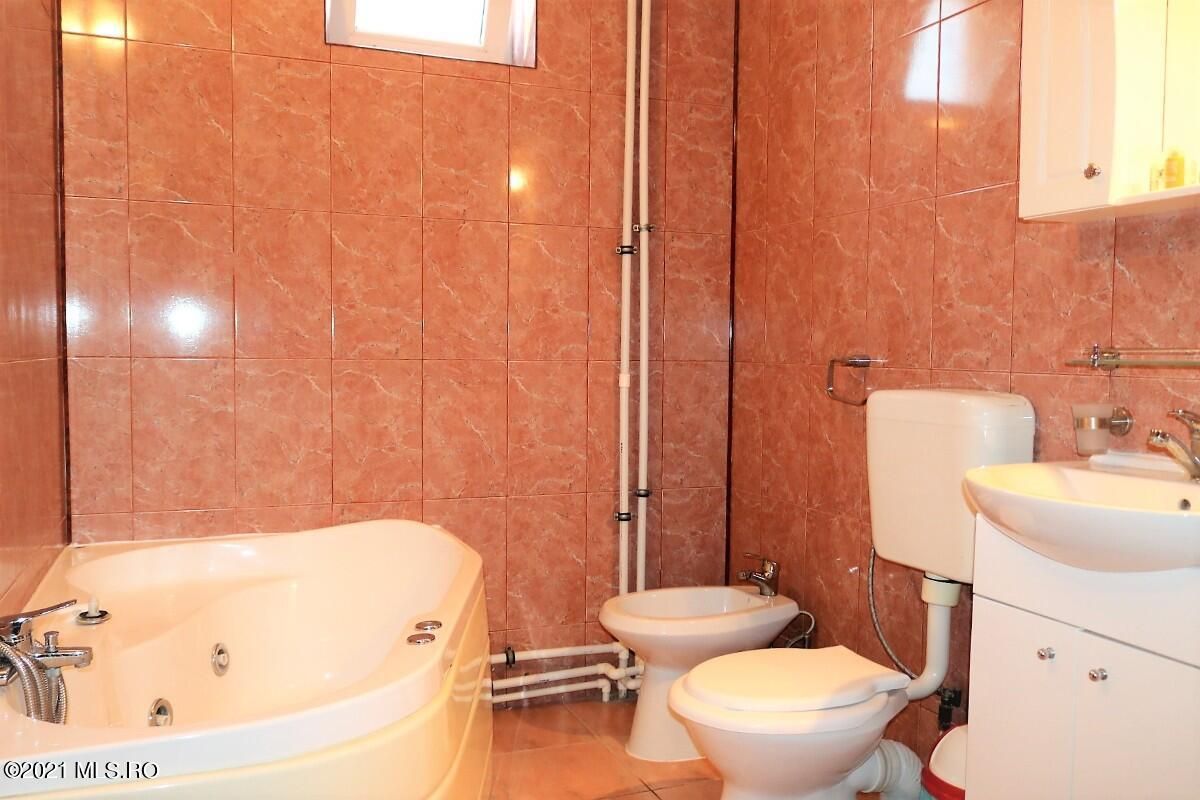 Mamaia Nord - Langa Mare, pensiune la cheie, 11 camere, 9 bai! - Poză 56