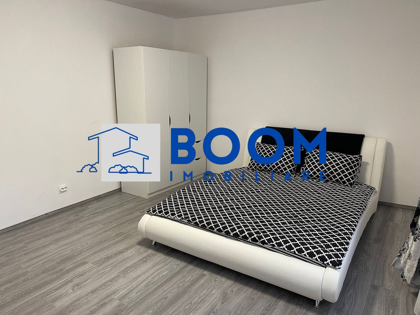 Apartament modern Ultracentral | Loc de parcare inclus | 2 balcoane | - Poză 3