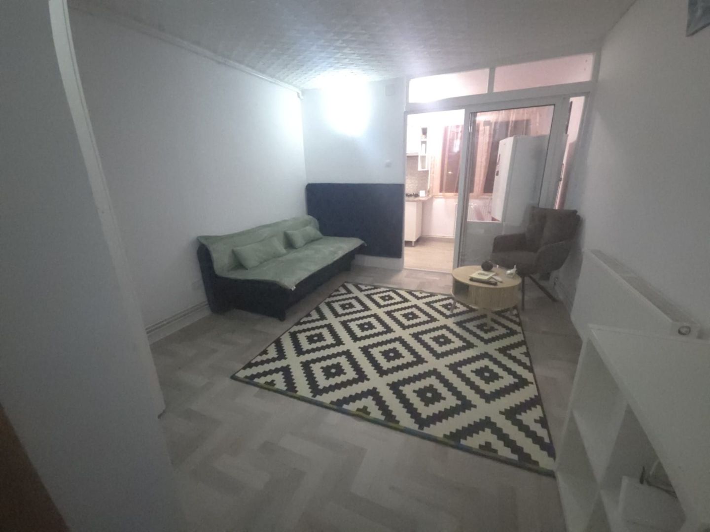 Garsoniera zona Grivitei / regim hotelier - Poză 1