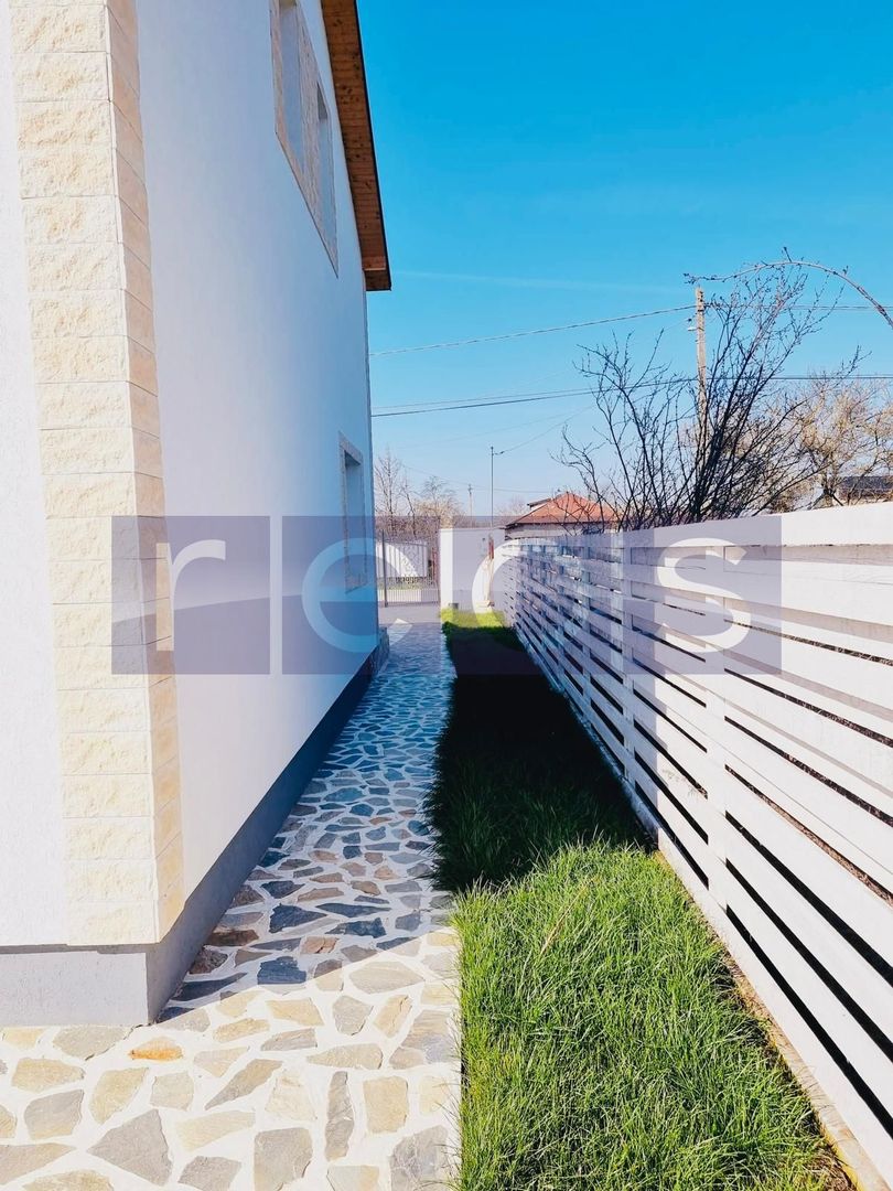 VILA DE VANZARE | 5 CAMERE | BURIAS - Poză 4
