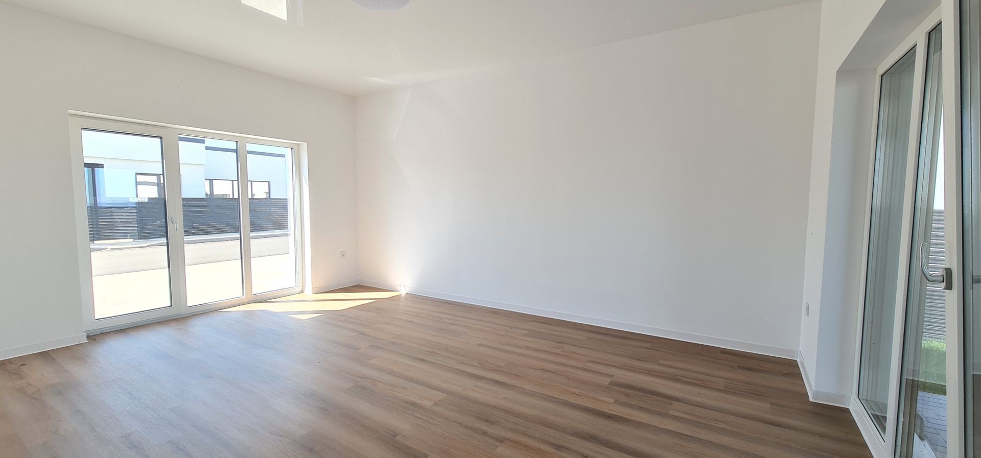 Casa individuala finalizata intabulata 4 camere Cartier Izvor Tarlungeni Brasov - Poză 3
