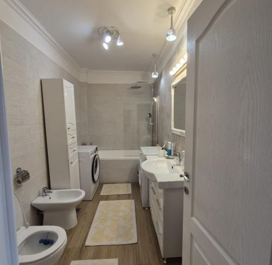 Apartament 3 camere l la cheie l Su 56 mp l Parcare l Florilor - Poză 7