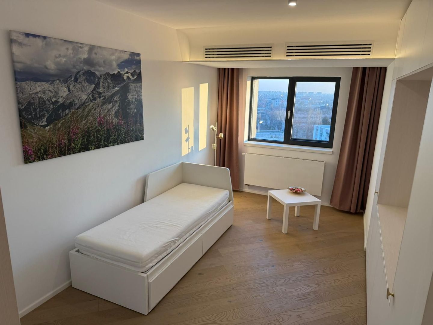 GARSONIERA COTROCENI, MASINA SPALAT VASE, BUCATARIE INCHISA, METROU - Poză 3