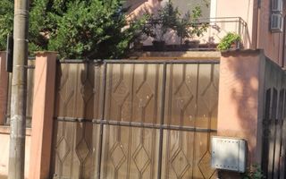 Vila zona brancoveanu , 500 mp construit  si teren 820 mp - Poză 1