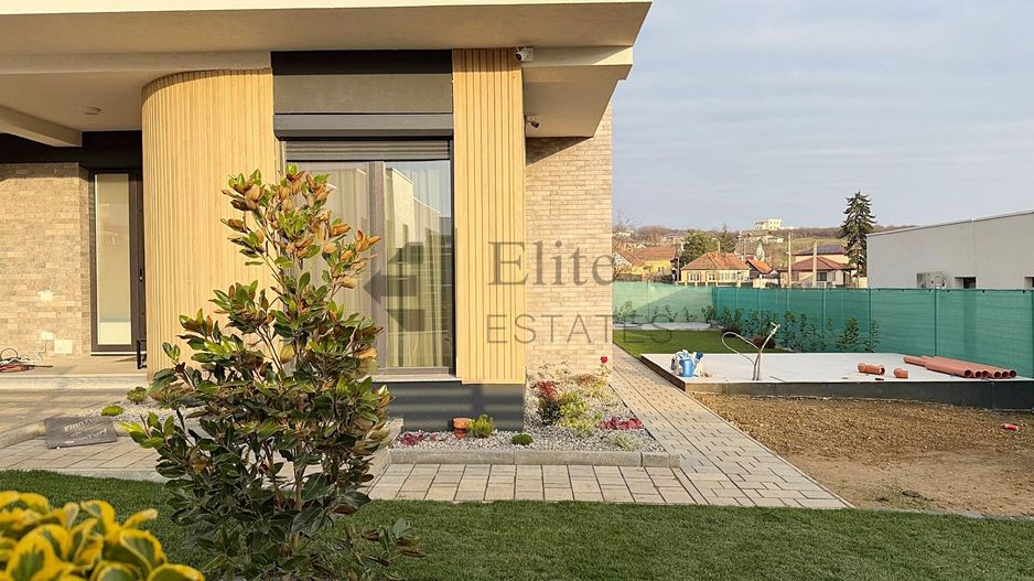 Vila / Casa de vanzare in Oradea, zona Dealuri - Poză 6