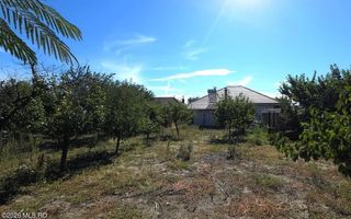 Castelu - Str. Florilor, casa din 2012, teren 737 mp si 106 mp utili - Poză 8