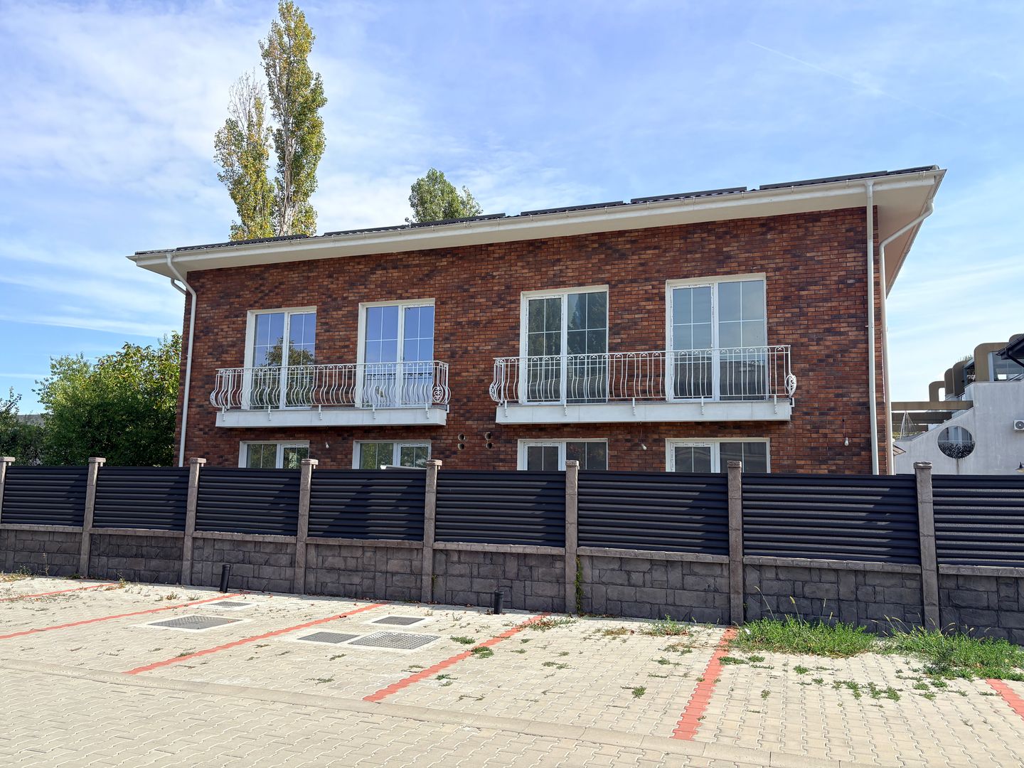 Casă / Townhouse complex nou, de vanzare  în zona Odai - Poză 2