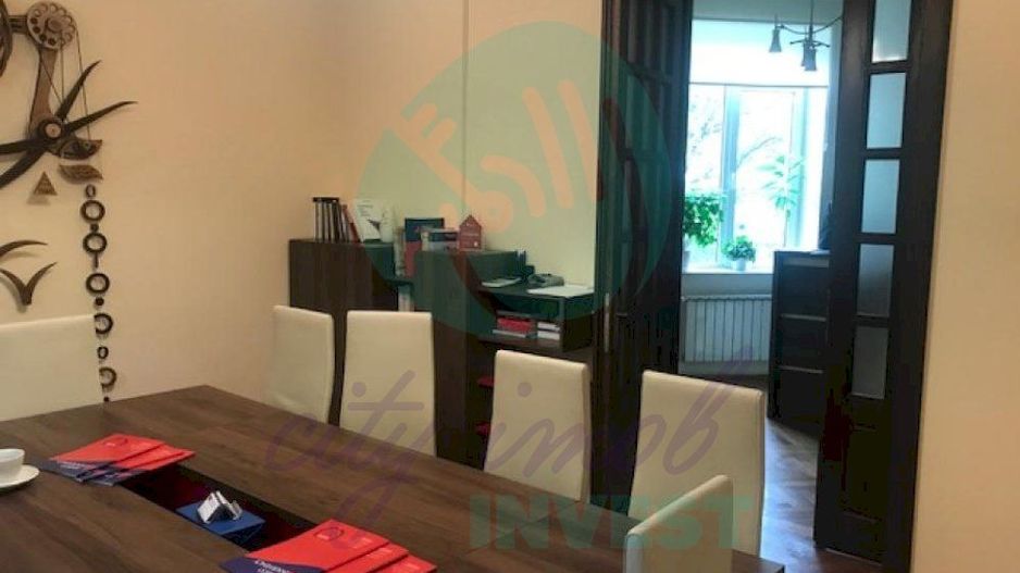 Vila RECONDITIONATA vis-a-vis de PARC - Poză 6