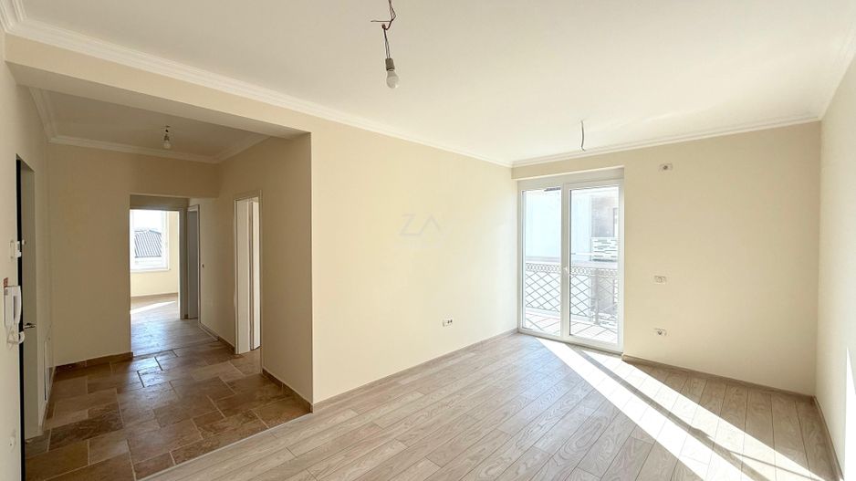 Bloc finalizat. Locatie excelenta. Decomandat. Loc de parcare. - Poză 1