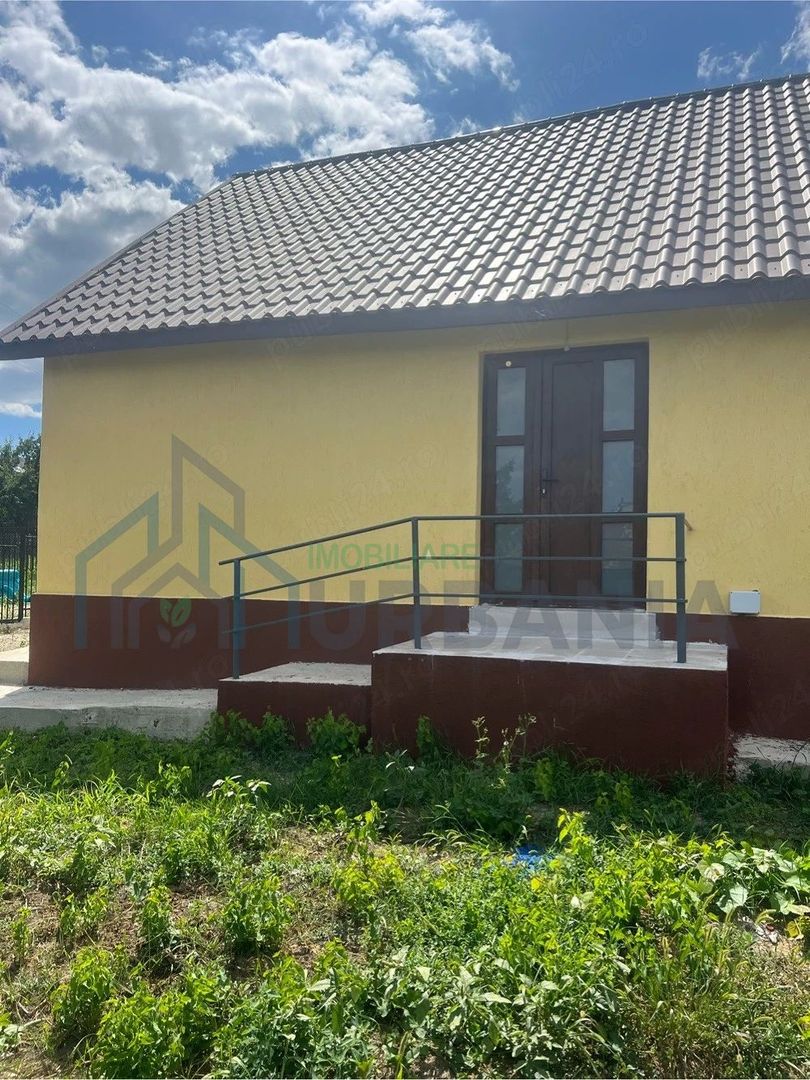 Casa de vânzare în Voinești, construcție din cărămidă termoizolantă - Poză 9