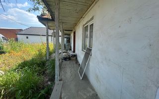 Casă de vânzare în centrul Oituzului, DN11 - Poză 10