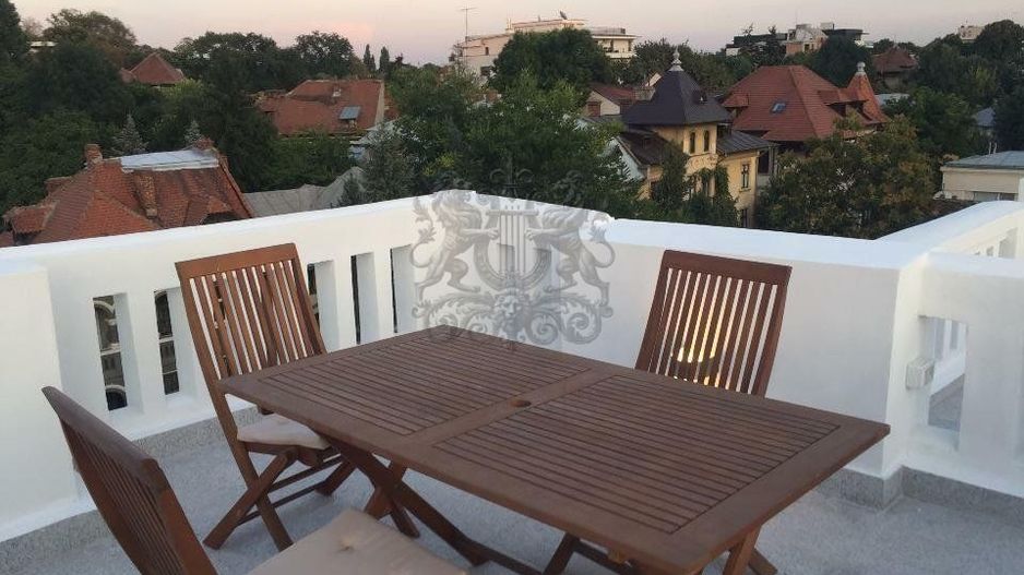 Vanzare | Vila Aviatorilor | 8 Camere | 287 mp - Poză 1